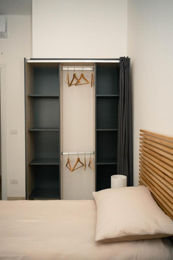 Black Marble - Design Apartment บารี ภายนอก รูปภาพ